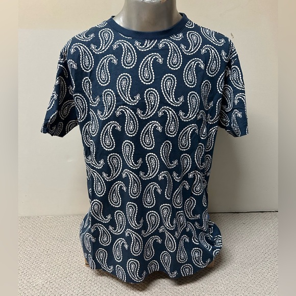 2/$30⚡️- SHIRT | Men’s Original Use shirt size large (fits like a M-L) - Picture 1 of 4